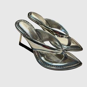 NEW Good American Clear Wedge Thong Sandals Size 7 Metallic Silver Made in Spain